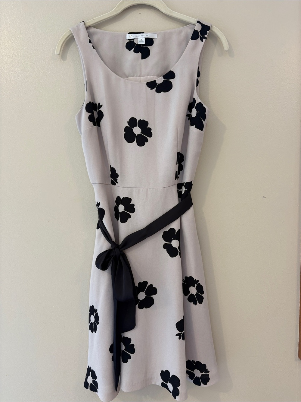 LC Lauren Conrad Size 6 Black Tan Floral Fit & Flare Belted Dress